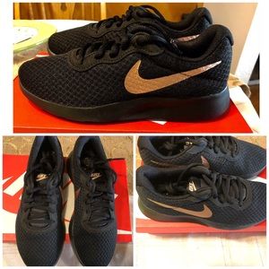 nike tanjun red bronze